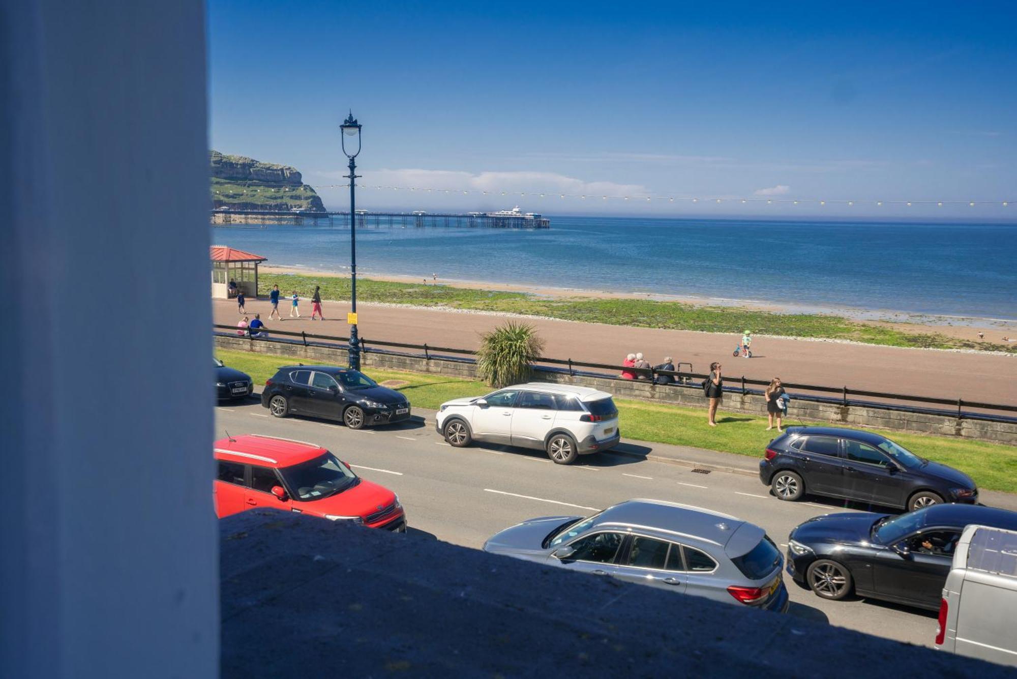 The Central Hotel Llandudno Exteriör bild